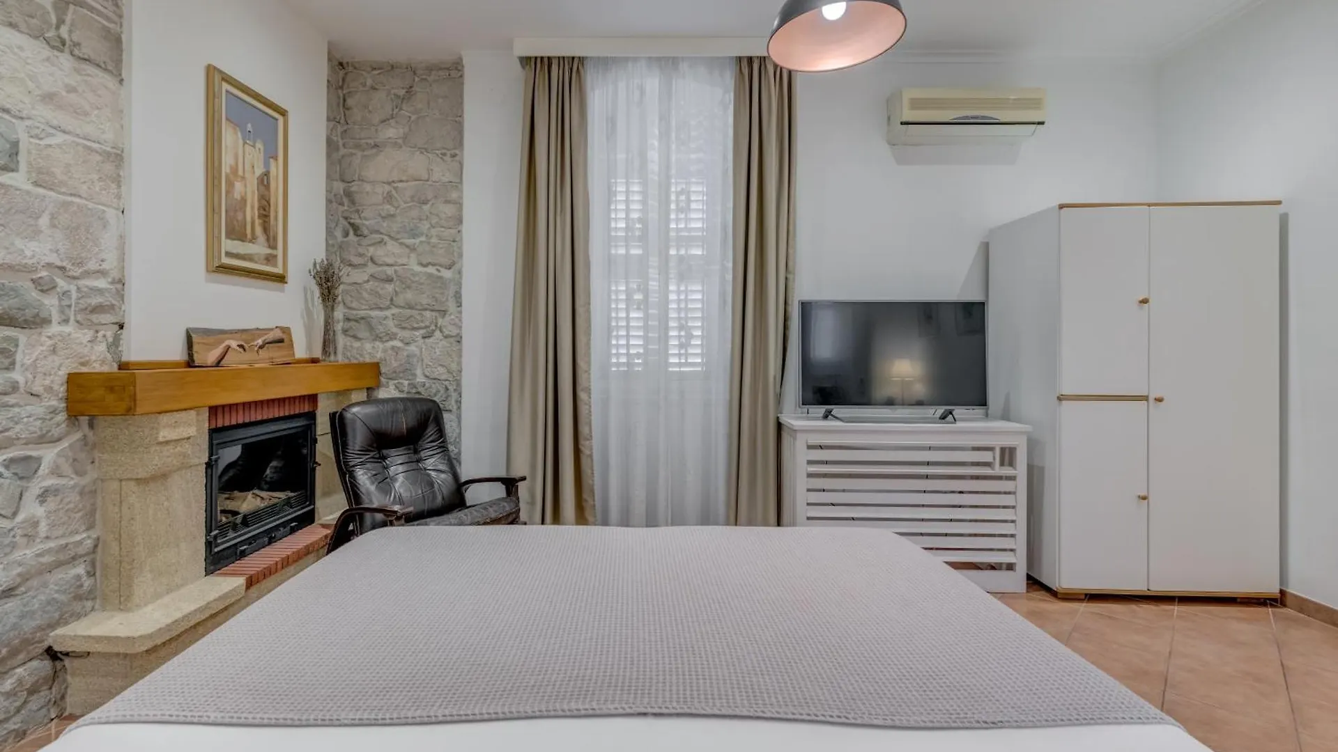 Victoria Luxury Rooms - Split Downtown 4*,