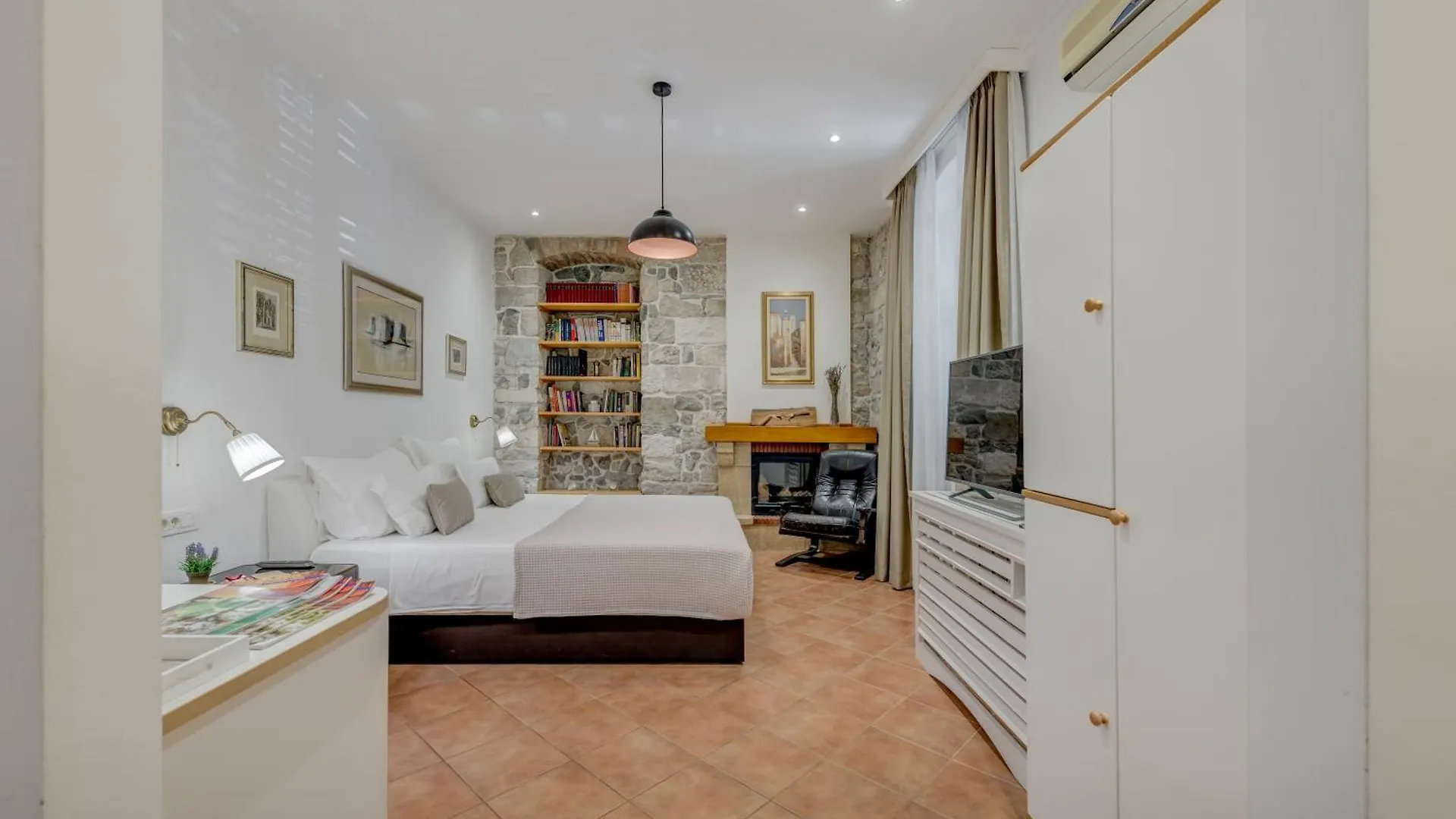 Victoria Luxury Rooms - Split Downtown Croatia
